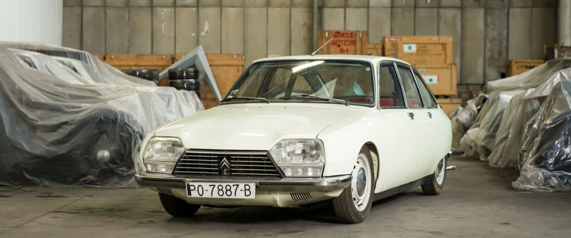 Citroen wystawi na sprzedaż 65 aut ze swojej kolekcji.