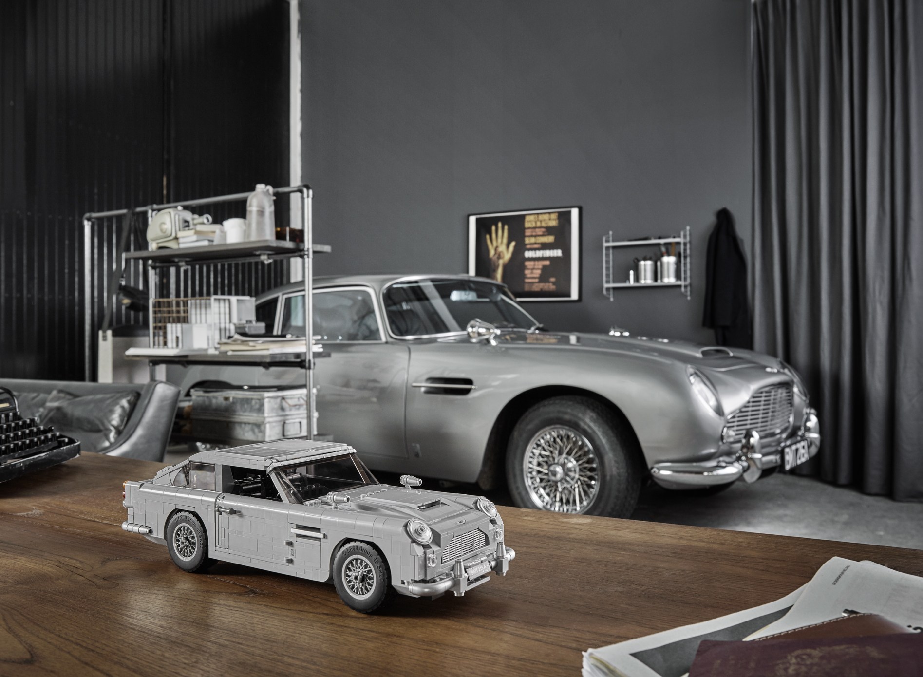 Aston Martin DB5 dla najmłodszych. Lego naprawdę dobrze czuje temat klasycznej motoryzacji.