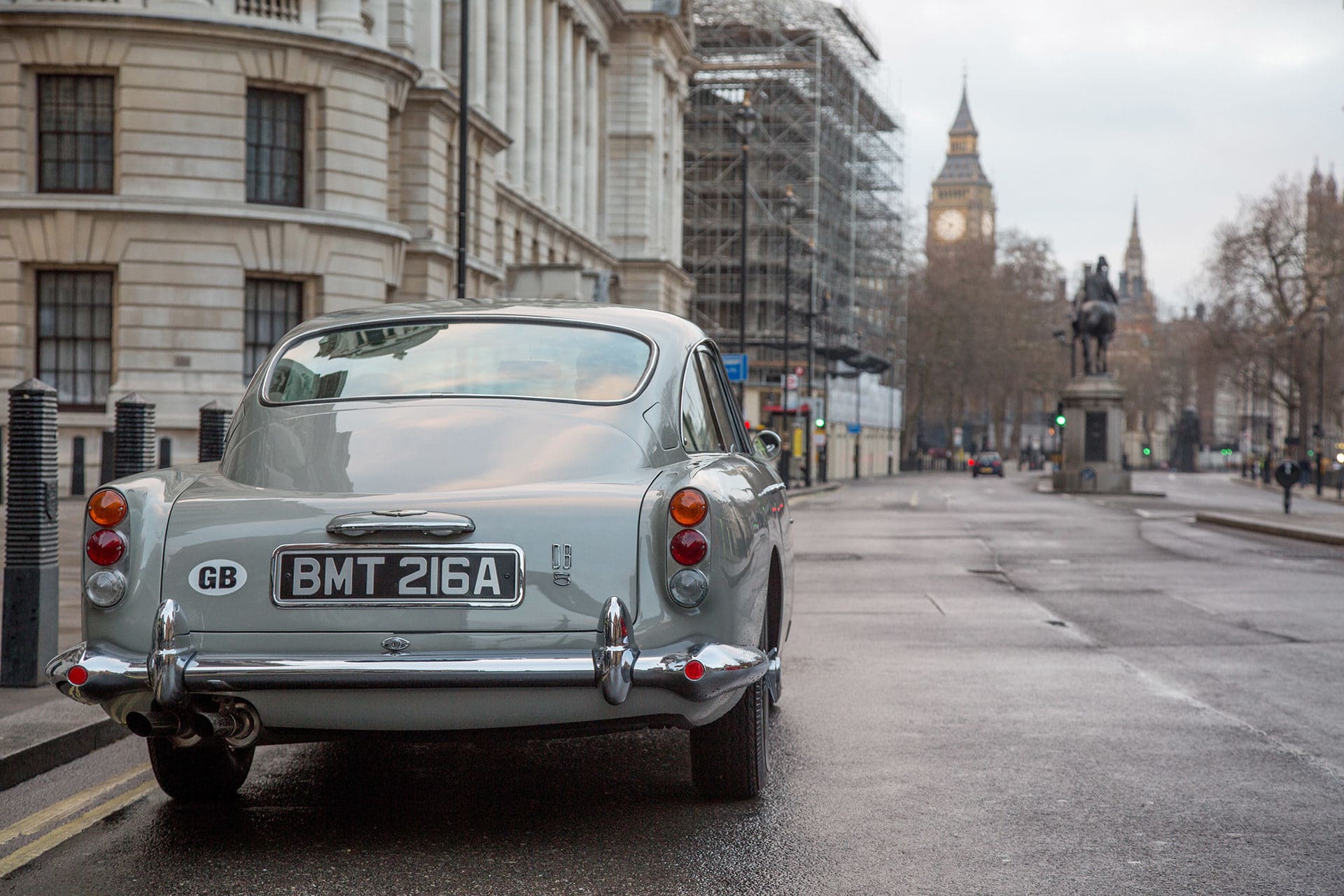 Aston Martin zbuduje repliki modelu DB5 z filmu „Goldfinger”