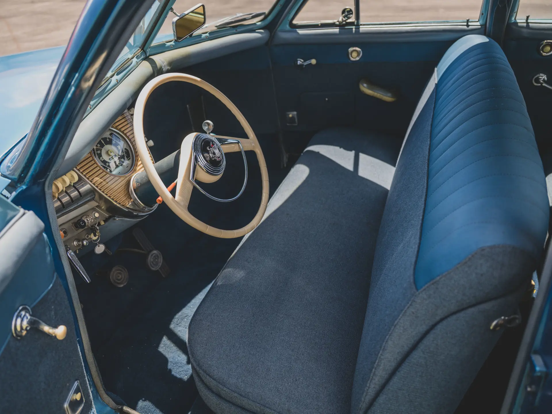 Tucker_Torpedo_Klasykami 02